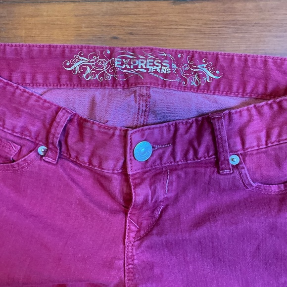 Express Zelda Ultra Low Rise Red Leggings - Picture 5 of 8